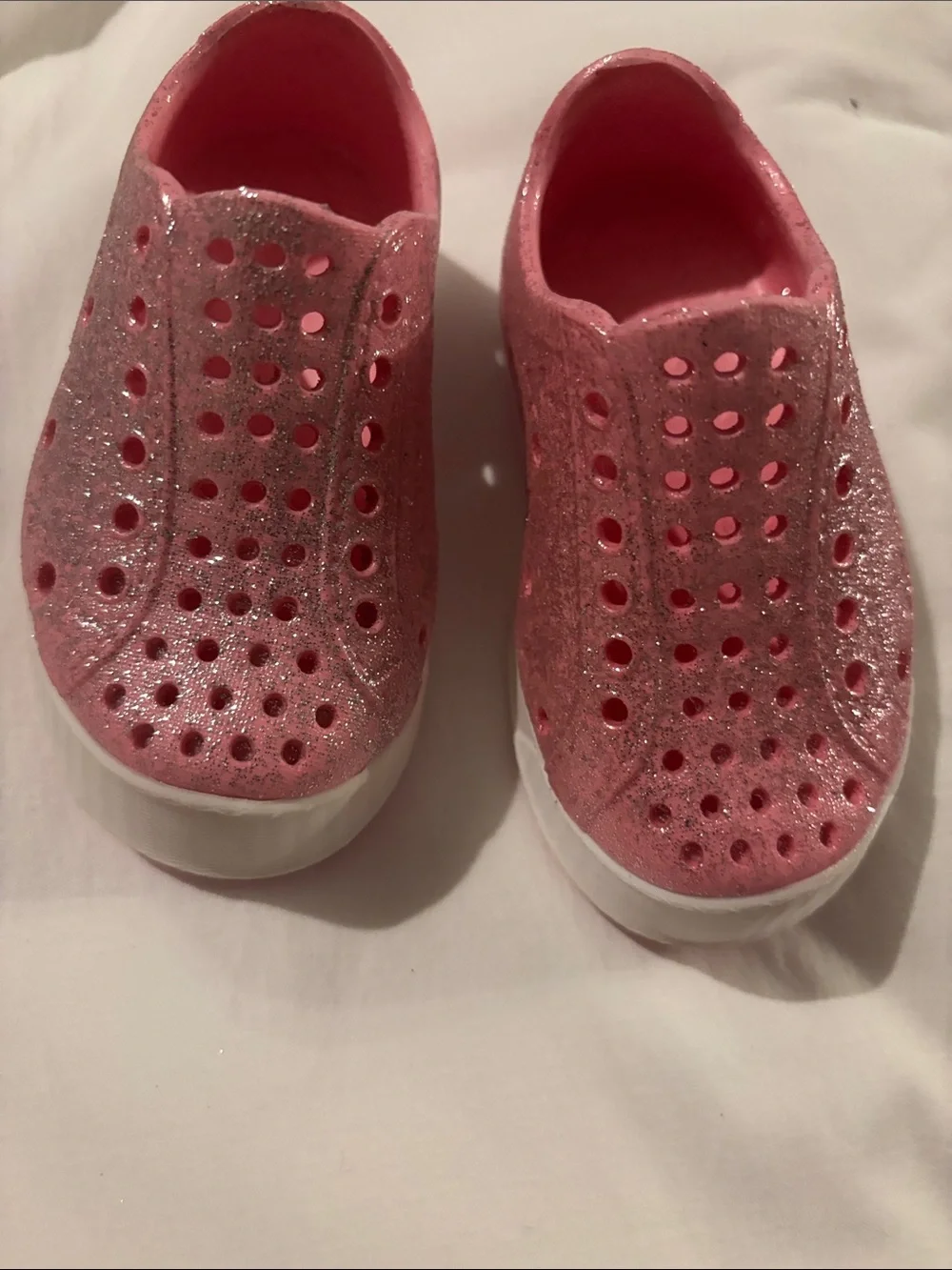 NWOT Shooshoos  Kids Pink Glitter Slip-On Water-Friendly Shoes